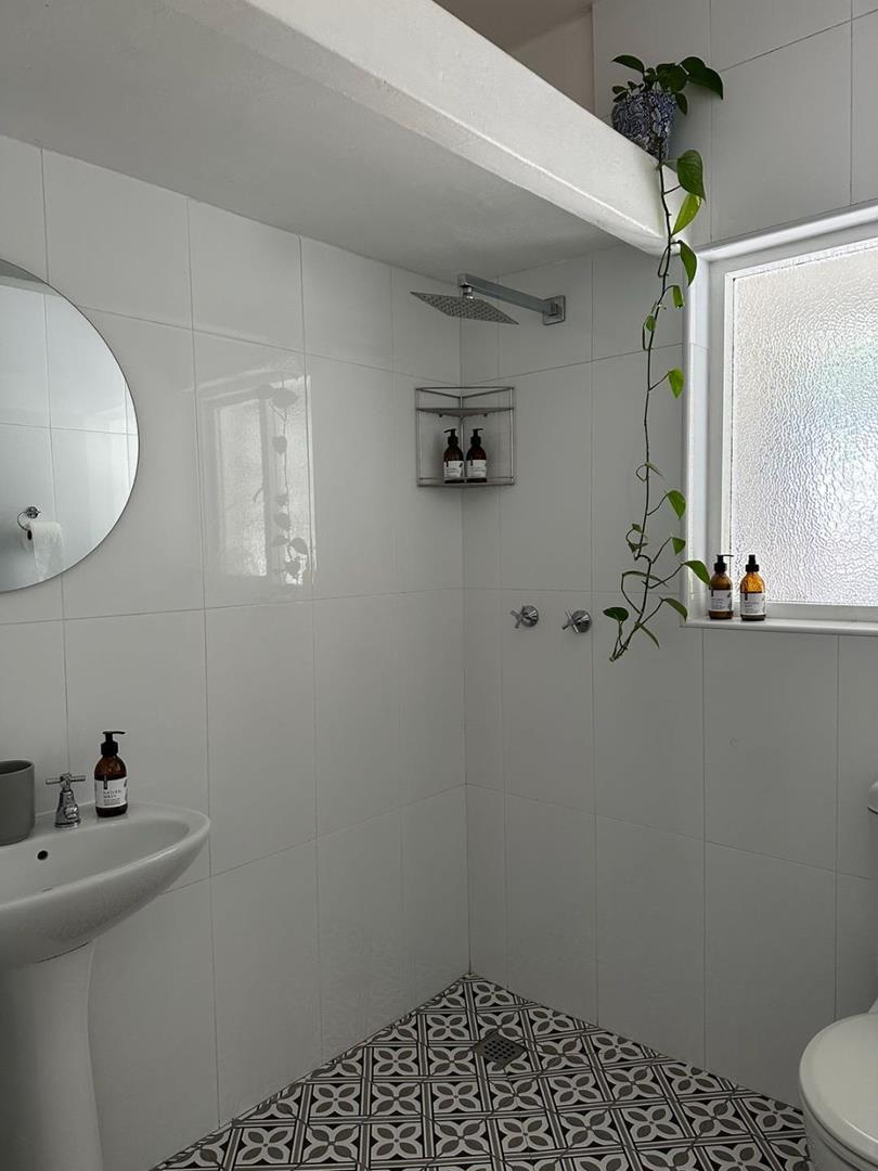 1 Bedroom Property for Sale in Clovelly Western Cape